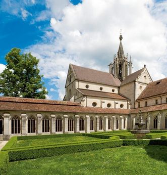Außenansicht von Kloster und Schloss Bebenhausen
