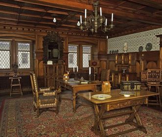 Image: King Wilhelm II's drawing room in Bebenhausen Palace