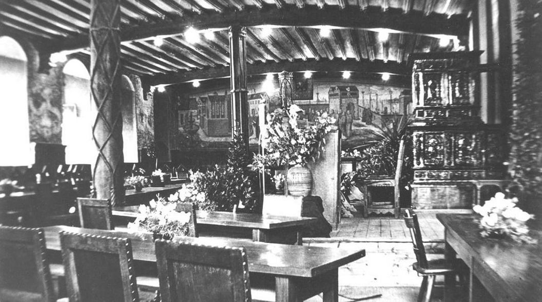 Plenary hall of the state assembly of Württemberg-Hohenzollern, circa 1950, in the winter refectory of Bebenhausen Monastery and Palace. Scan: Landesmedienzentrum Baden-Württemberg