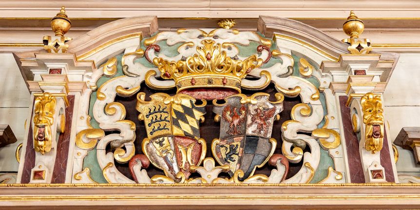 Residenzschloss Urach, Detailansicht Wappen im Goldenen Saal