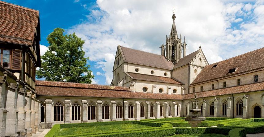 Außenansicht von Kloster und Schloss Bebenhausen